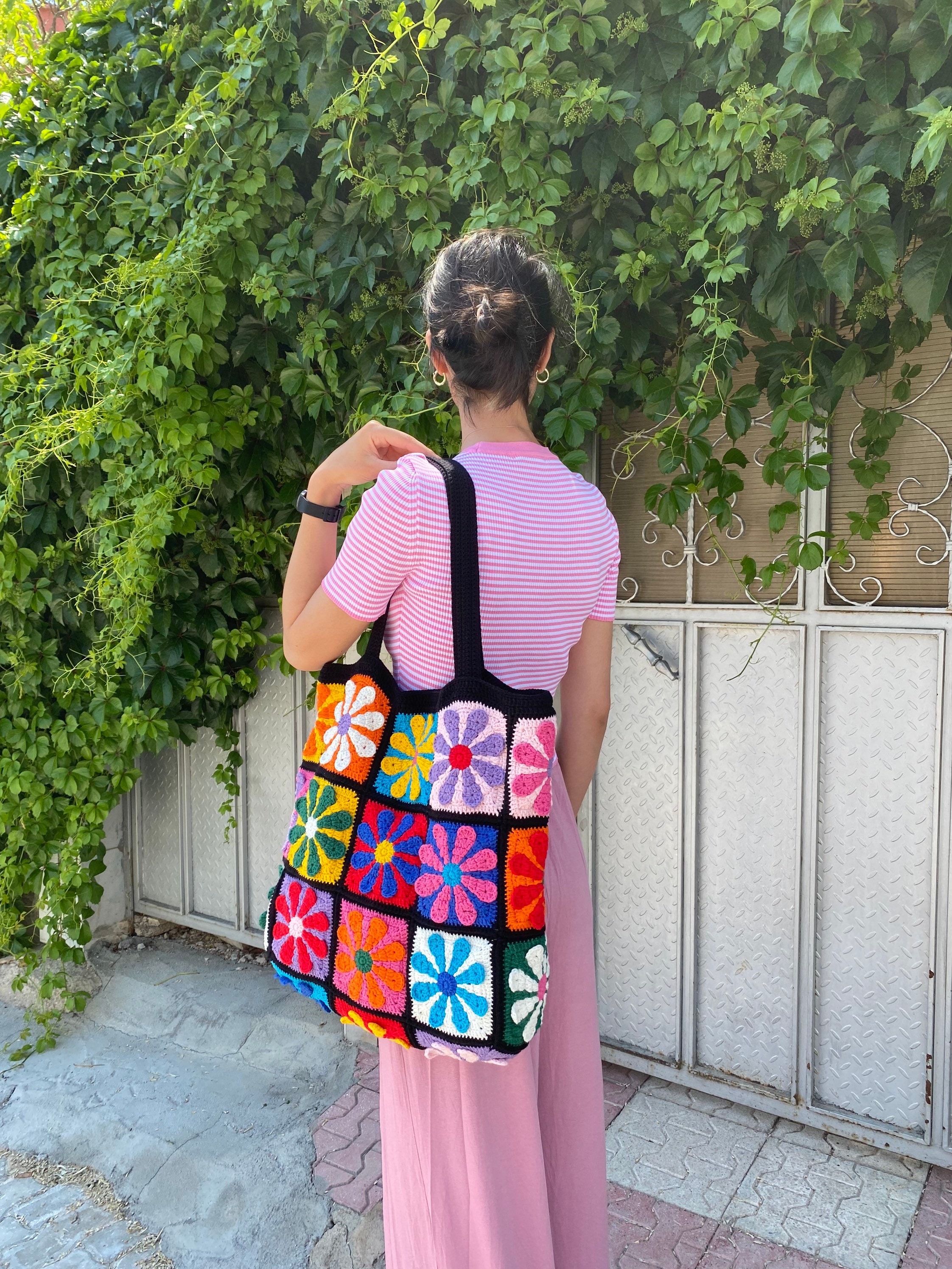 Afghan Crochet Bag, Stylish Granny Square Tote, Vintage Boho Shoulder Bag, Stylish Summer Bag, Fl... — photo 7 of 10