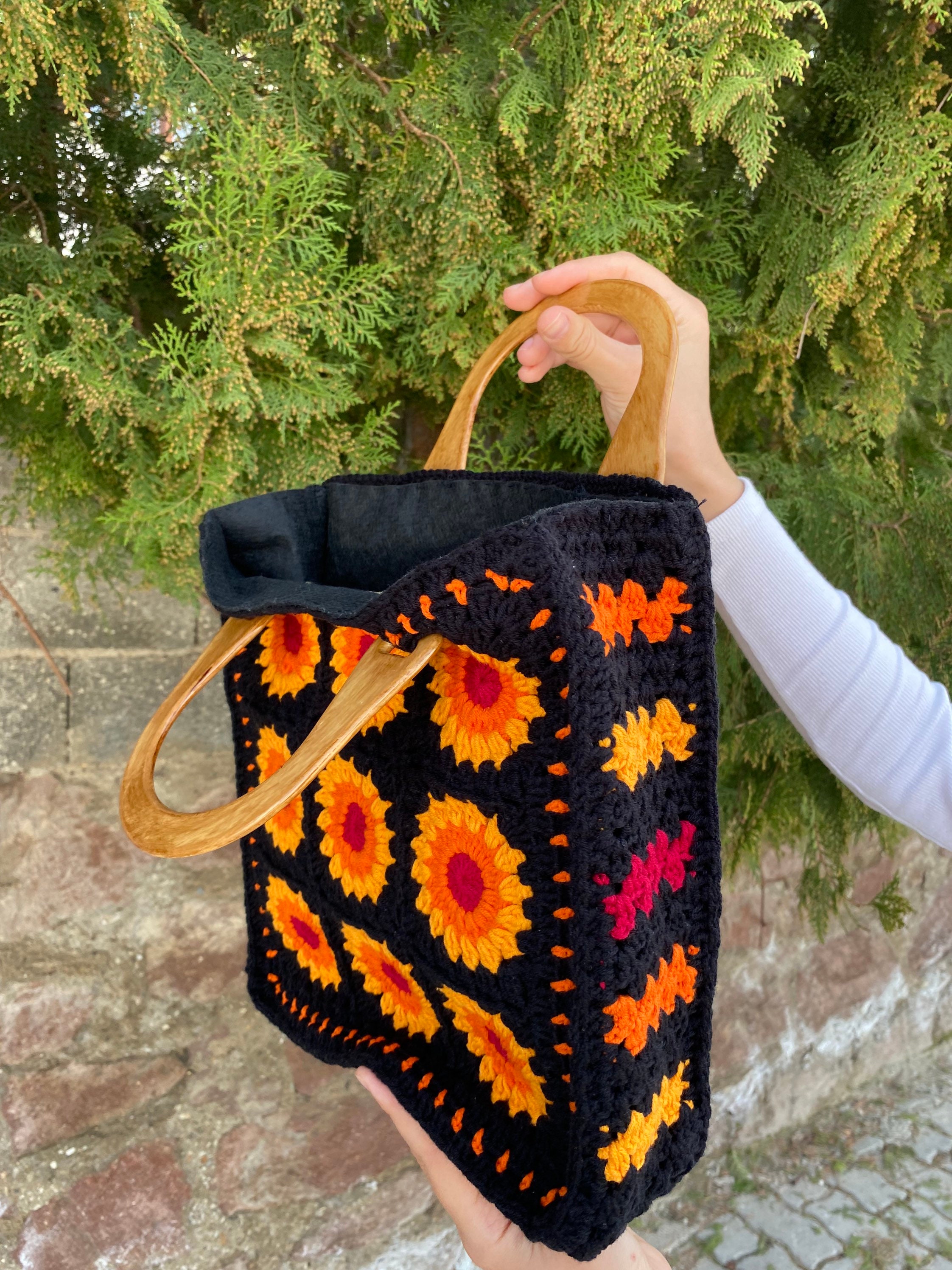 Crochet Sunflower Handlebag, Granny Square Hand Bag, Hobo Bag, Afghan Bag, Granny Square Purse, Flower Bag, HandKnit Daisy Bag, Retro Bag