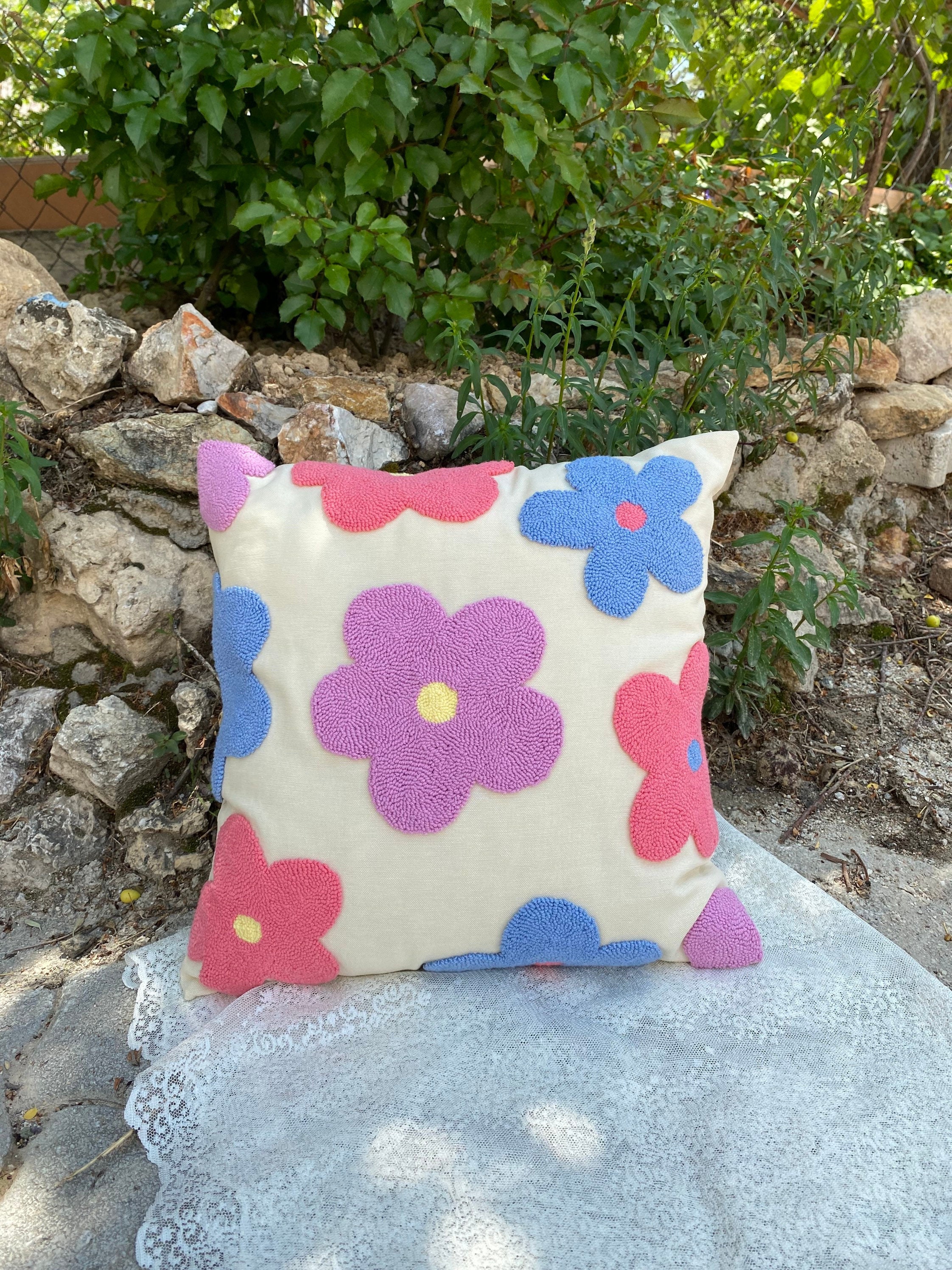 Daisy Punch Needle Pillow, Unique Embroidered Cushion Cover, Pillow Cover, Handmade Punch Pillow, Floral Pillowcase, Childrens Room Decor