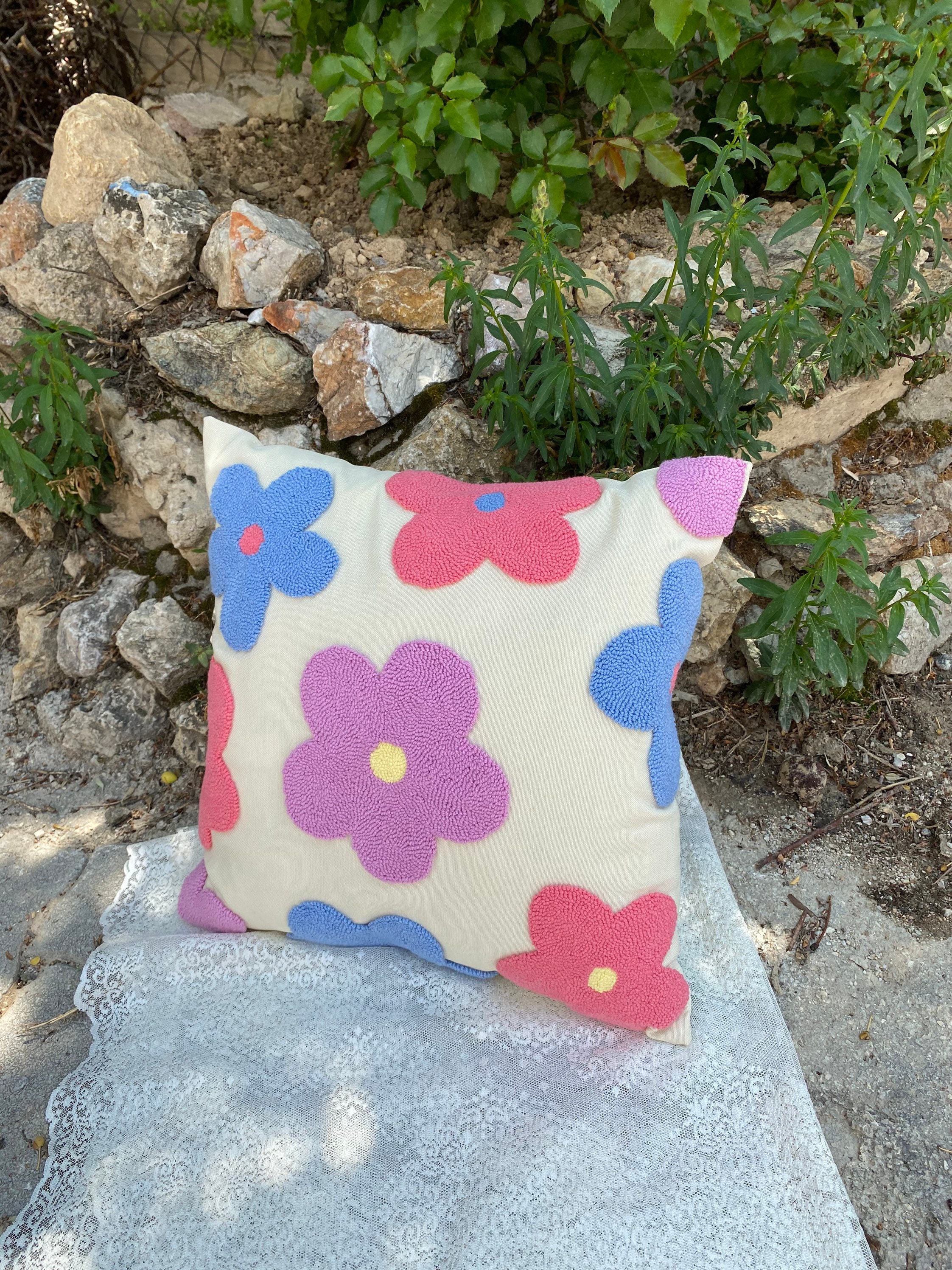 Daisy Punch Needle Pillow, Unique Embroidered Cushion Cover, Pillow Cover, Handmade Punch Pillow,... — photo 7 of 10