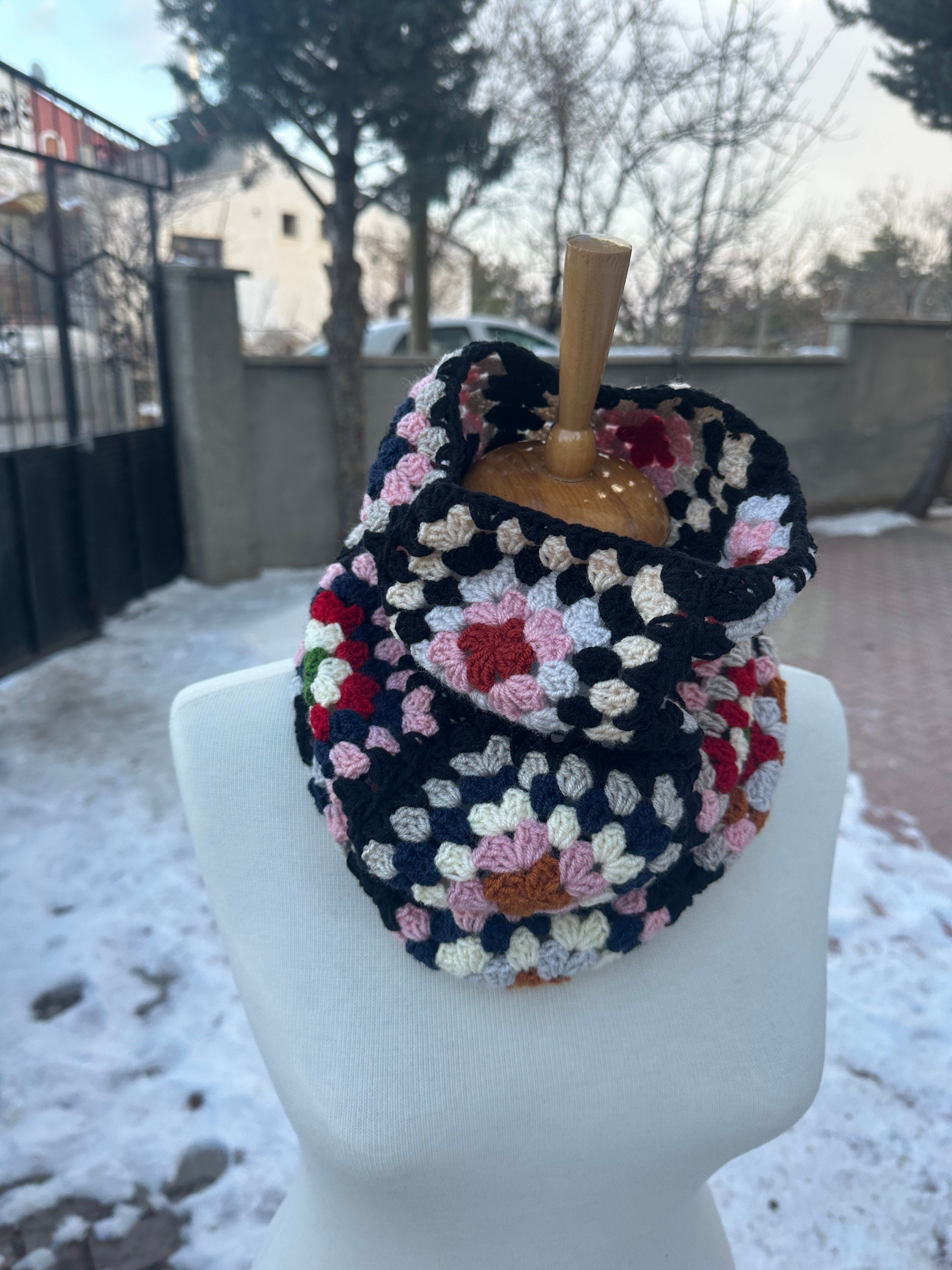 Granny Square Neck Warmer, Crochet Boho Collar, Neck Accessories, Granny Square Neckpiece, Woolen... — photo 5 of 10