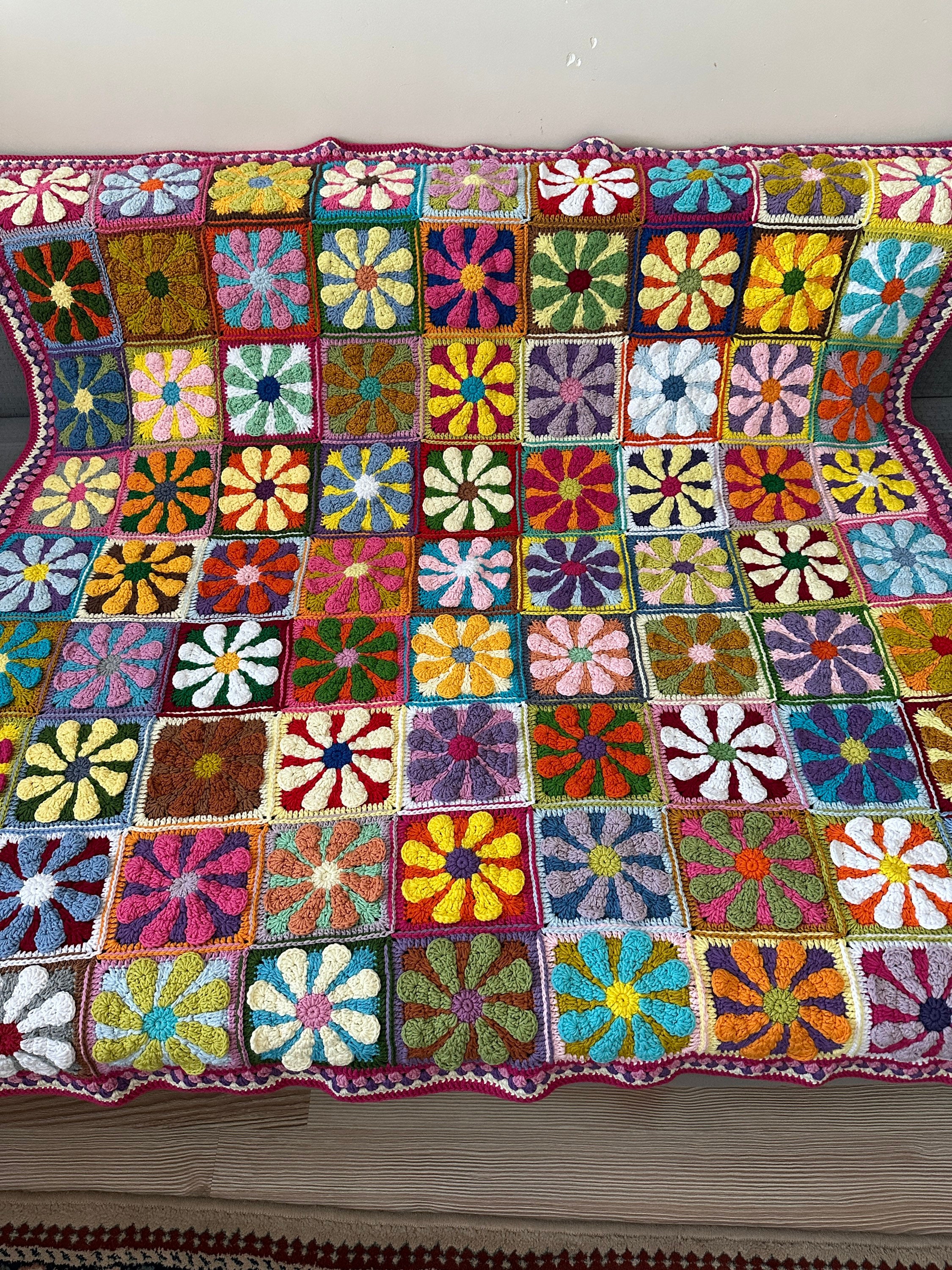 Handmade Crochet Daisy Bedspread: Vintage Floral Granny Squares Blanket for a Cozy and Elegant Ho... — photo 3 of 10