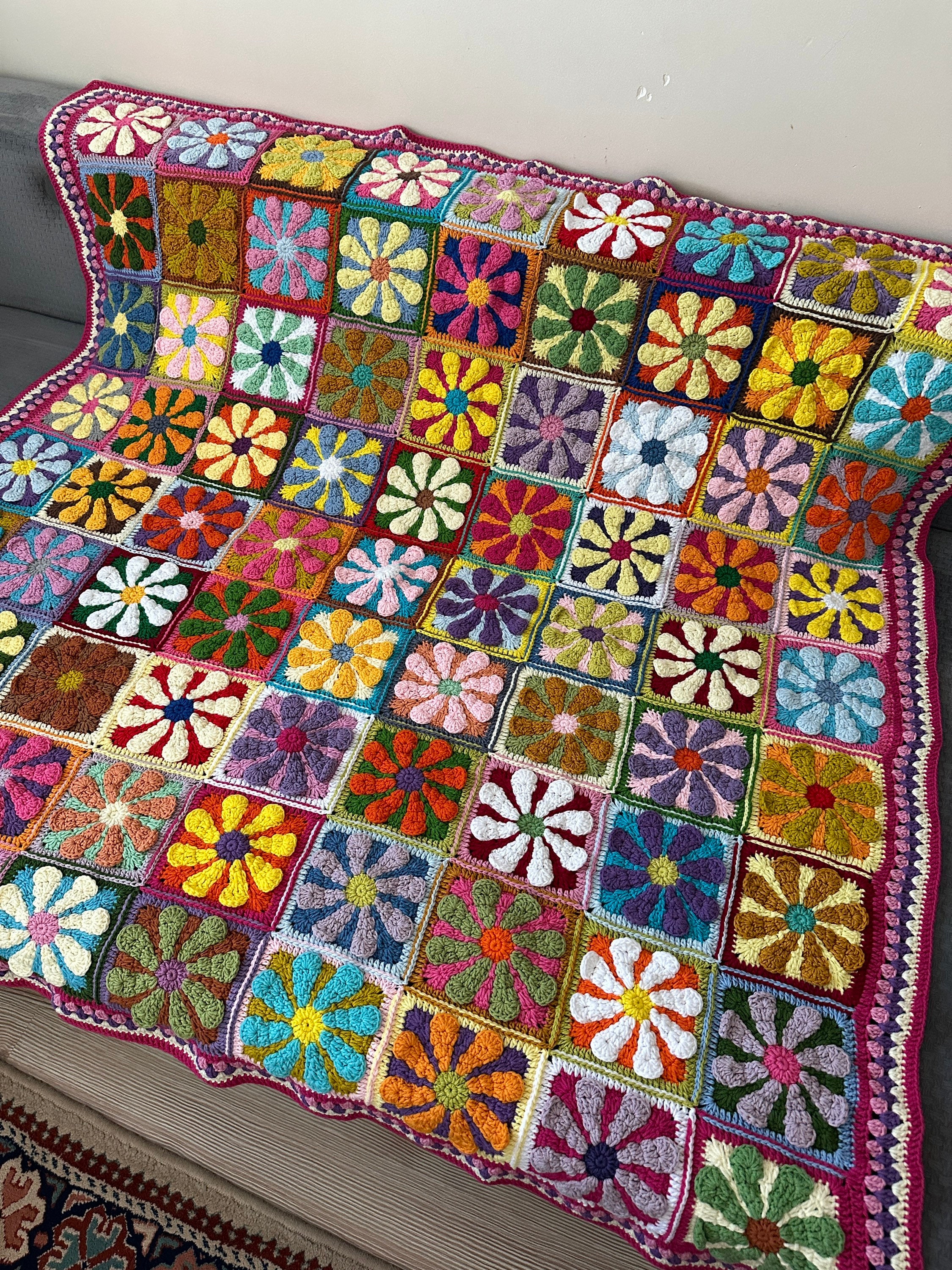 Handmade Crochet Daisy Bedspread: Vintage Floral Granny Squares Blanket for a Cozy and Elegant Ho... — photo 5 of 10
