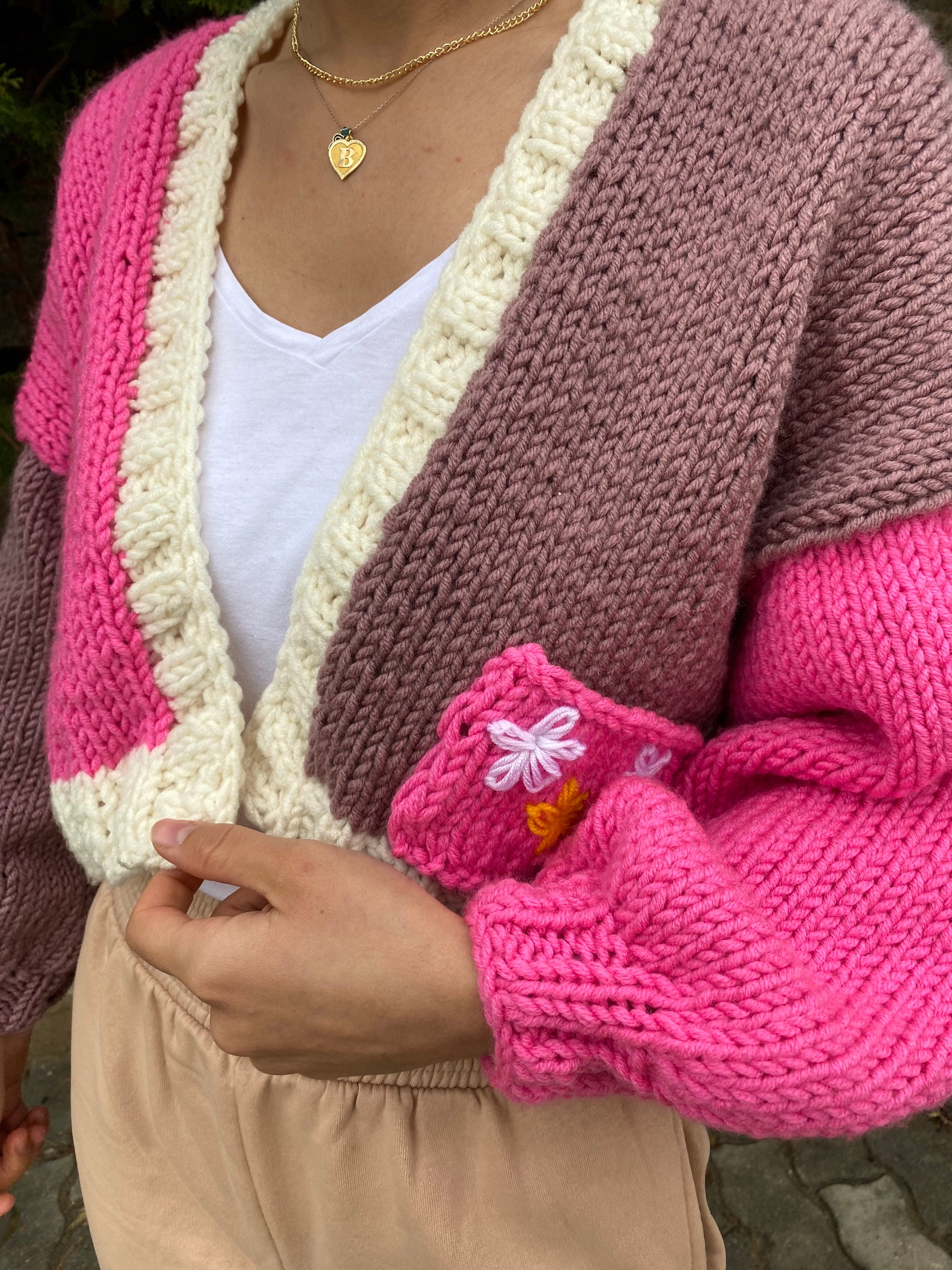 Knit Daisy Cardigan, Chunky Chic Jacket, Cropped Sweater, Chunky Knit, Oversized Cardigan, Unique Cardigan, Trendy Pullover Outfit for Woman