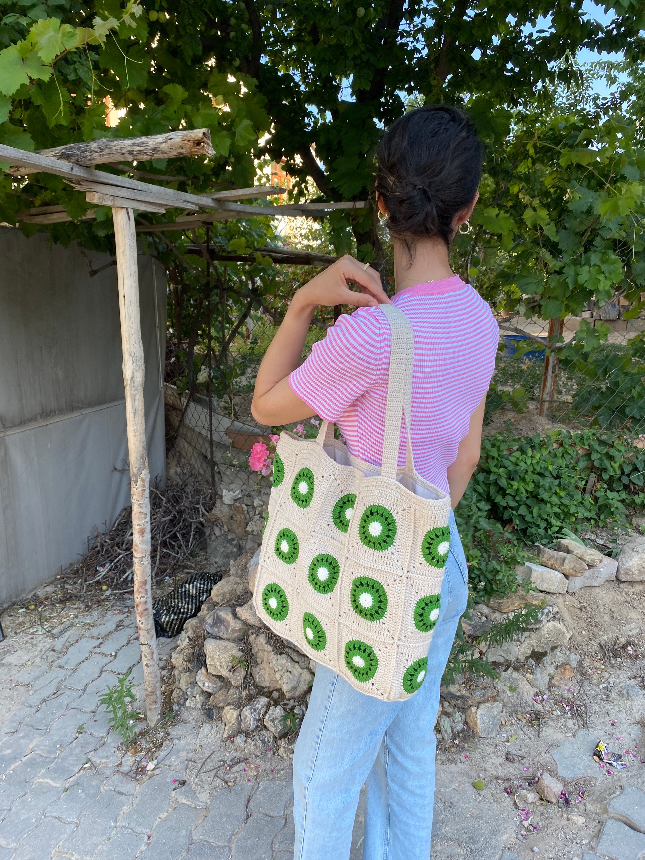 Knit Kiwi Summer Bag, Crochet Fruit Themed Beach Bag, Granny Square Shoulder Purse, Flamboyant Ha... — photo 3 of 10