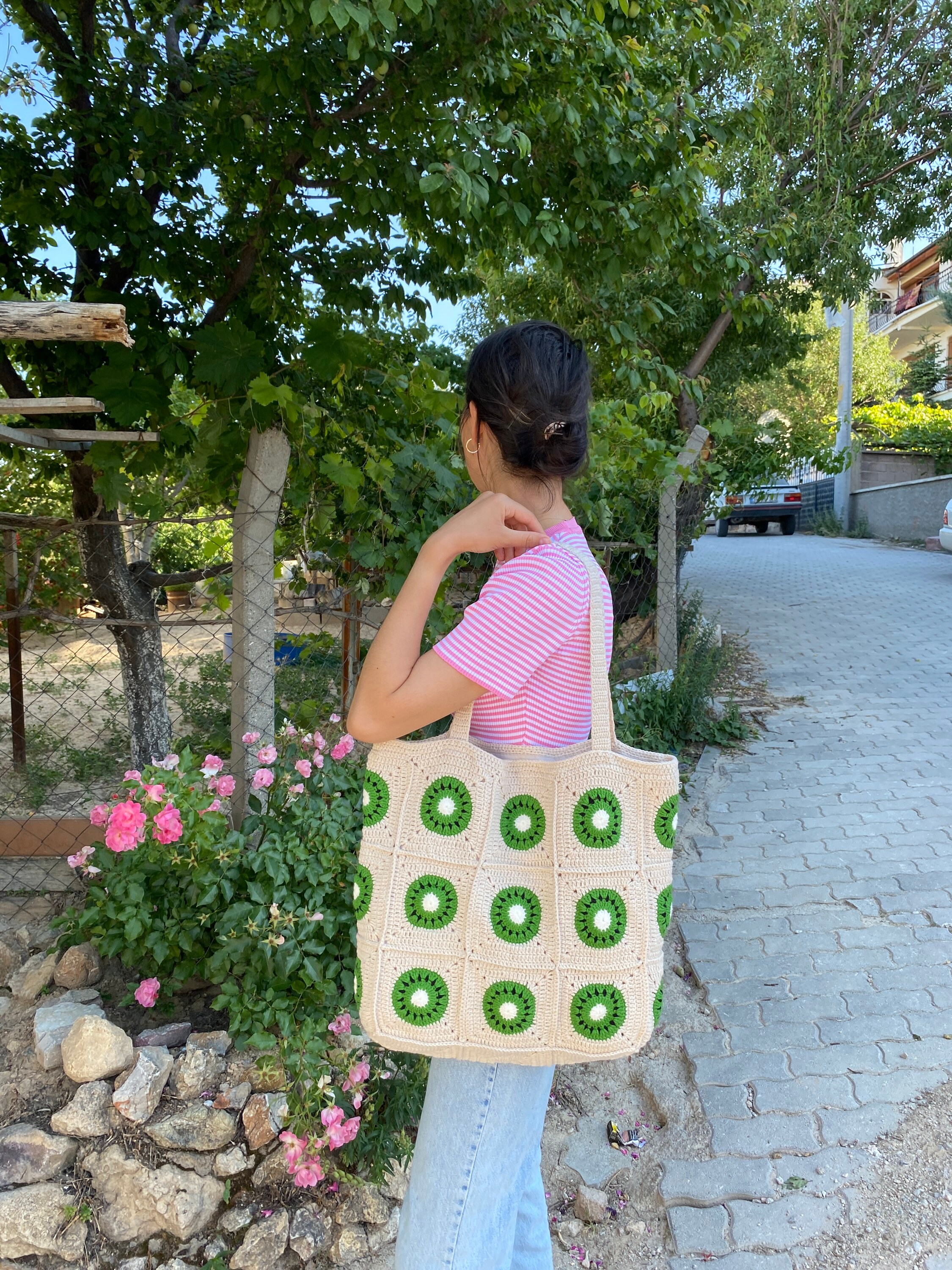 Knit Kiwi Summer Bag, Crochet Fruit Themed Beach Bag, Granny Square Shoulder Purse, Flamboyant Ha... — photo 6 of 10