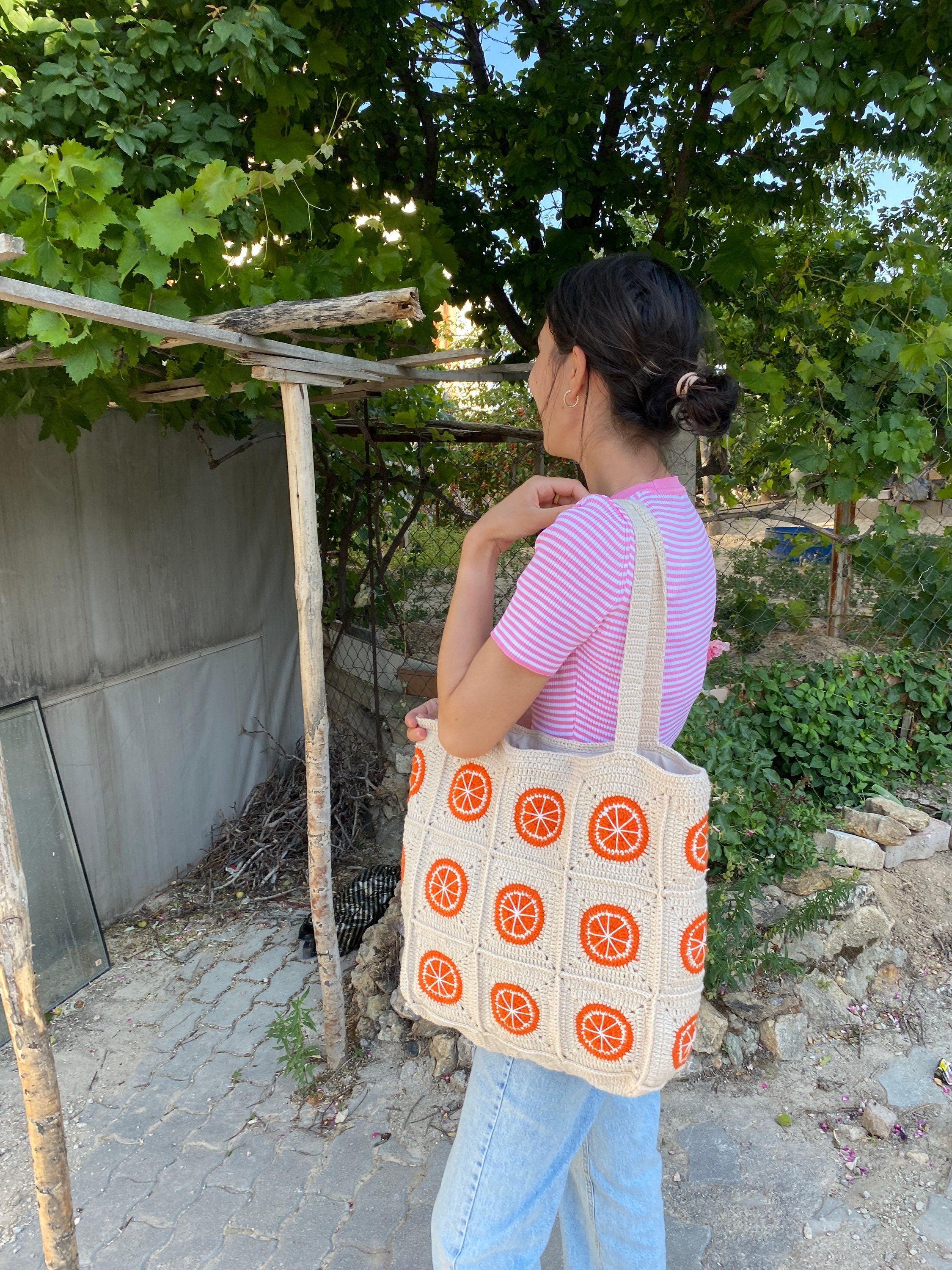 Orange Crochet Bag, Granny Square Bag, Fruit Themed Shoulder Tote, Perfect Lightweight Cotton Summer Accessory, Vintage Stylish Shoulder Bag