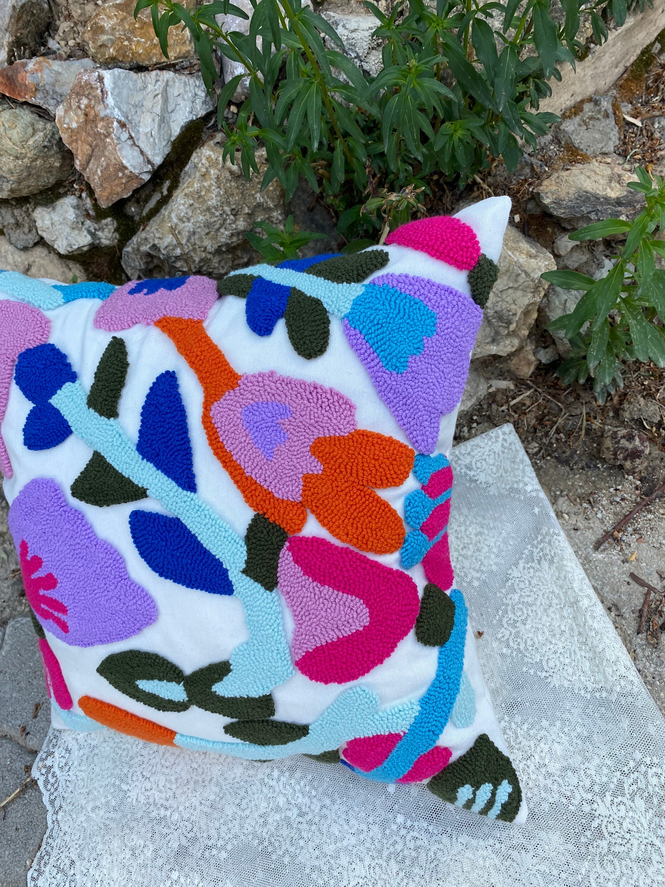 Punch Needle Pillow, Flower Pillow Cover, Pillow Case, Luxury Home Decor, Decorative Pillows, Han... — photo 4 of 10