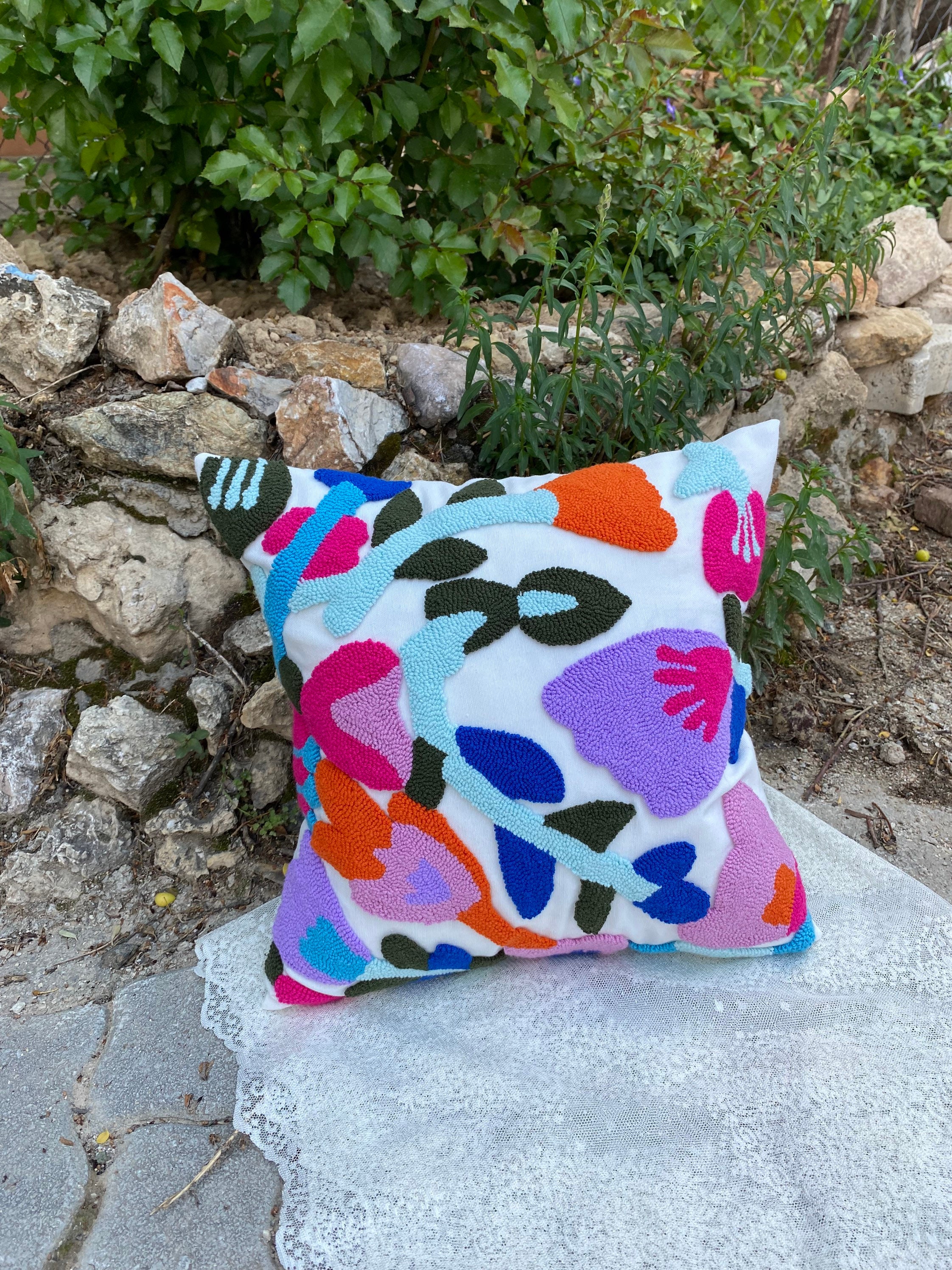 Punch Needle Pillow, Flower Pillow Cover, Pillow Case, Luxury Home Decor, Decorative Pillows, Han... — photo 3 of 10