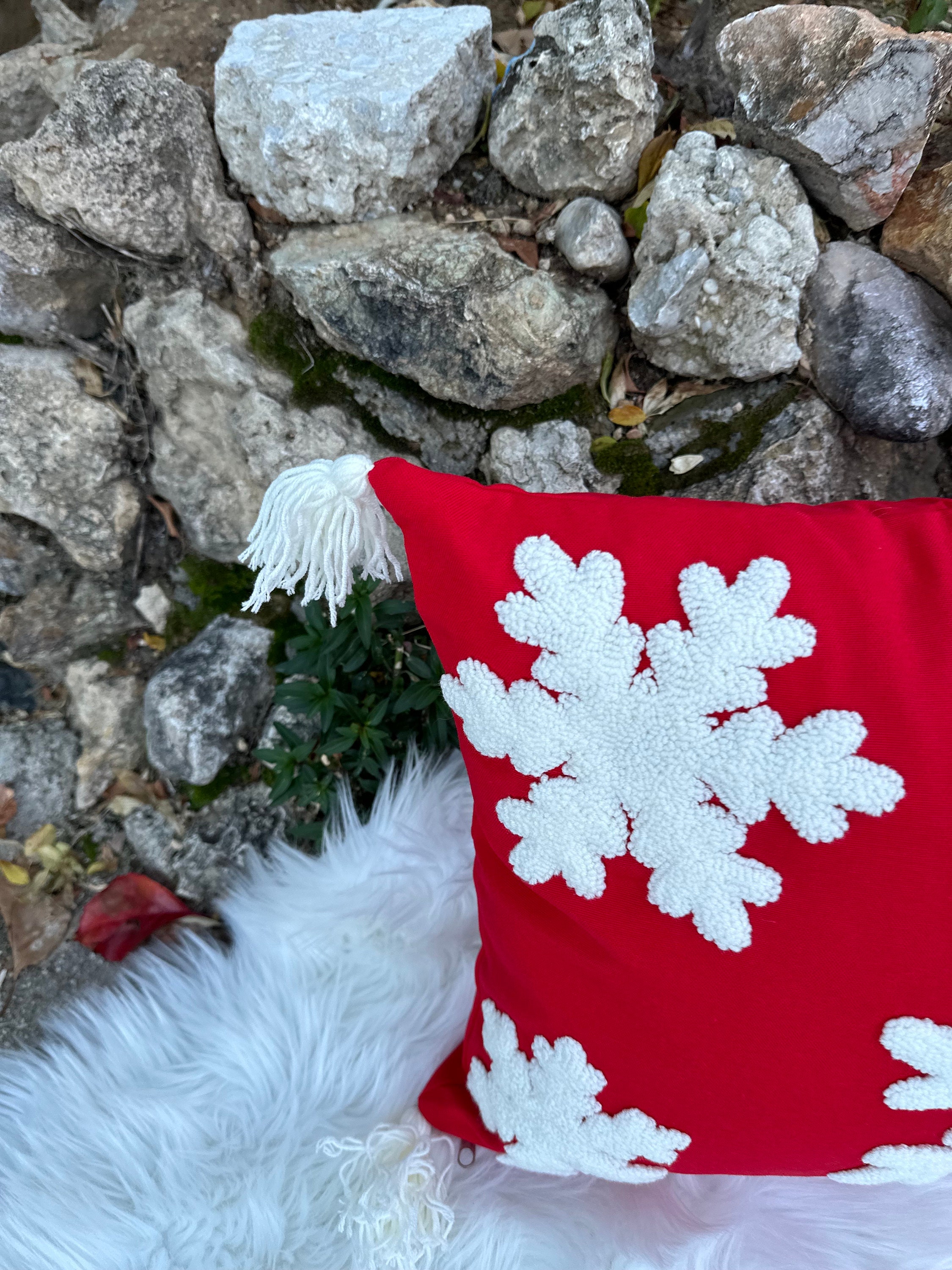 Relationship Gift Pillowcase - Girl Pillowcase with Cute Snowflake Design - Ideal for Newlywed, J... — photo 4 of 10