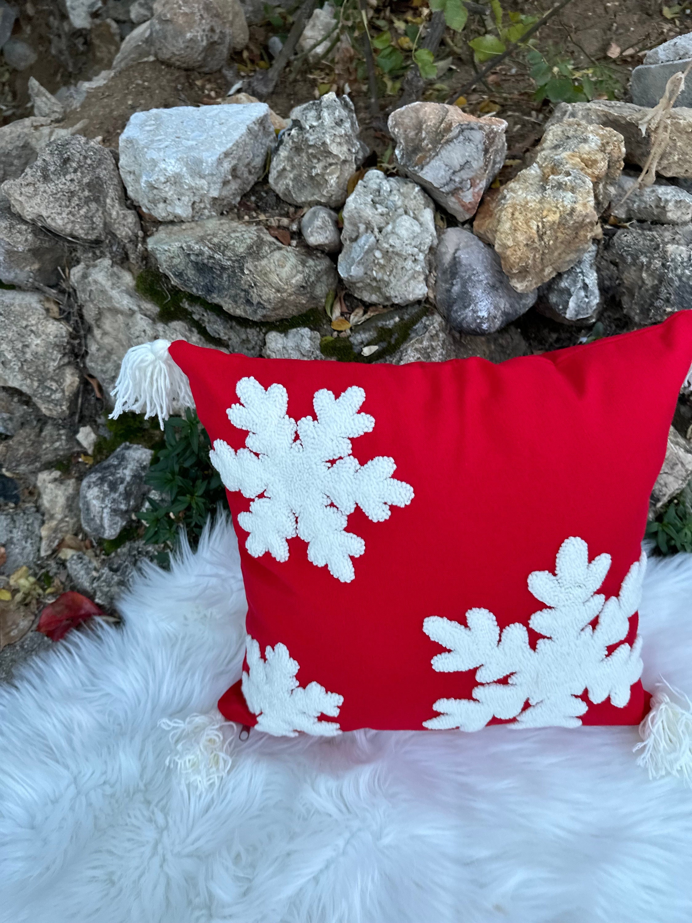 Relationship Gift Pillowcase - Girl Pillowcase with Cute Snowflake Design - Ideal for Newlywed, J... — photo 5 of 10