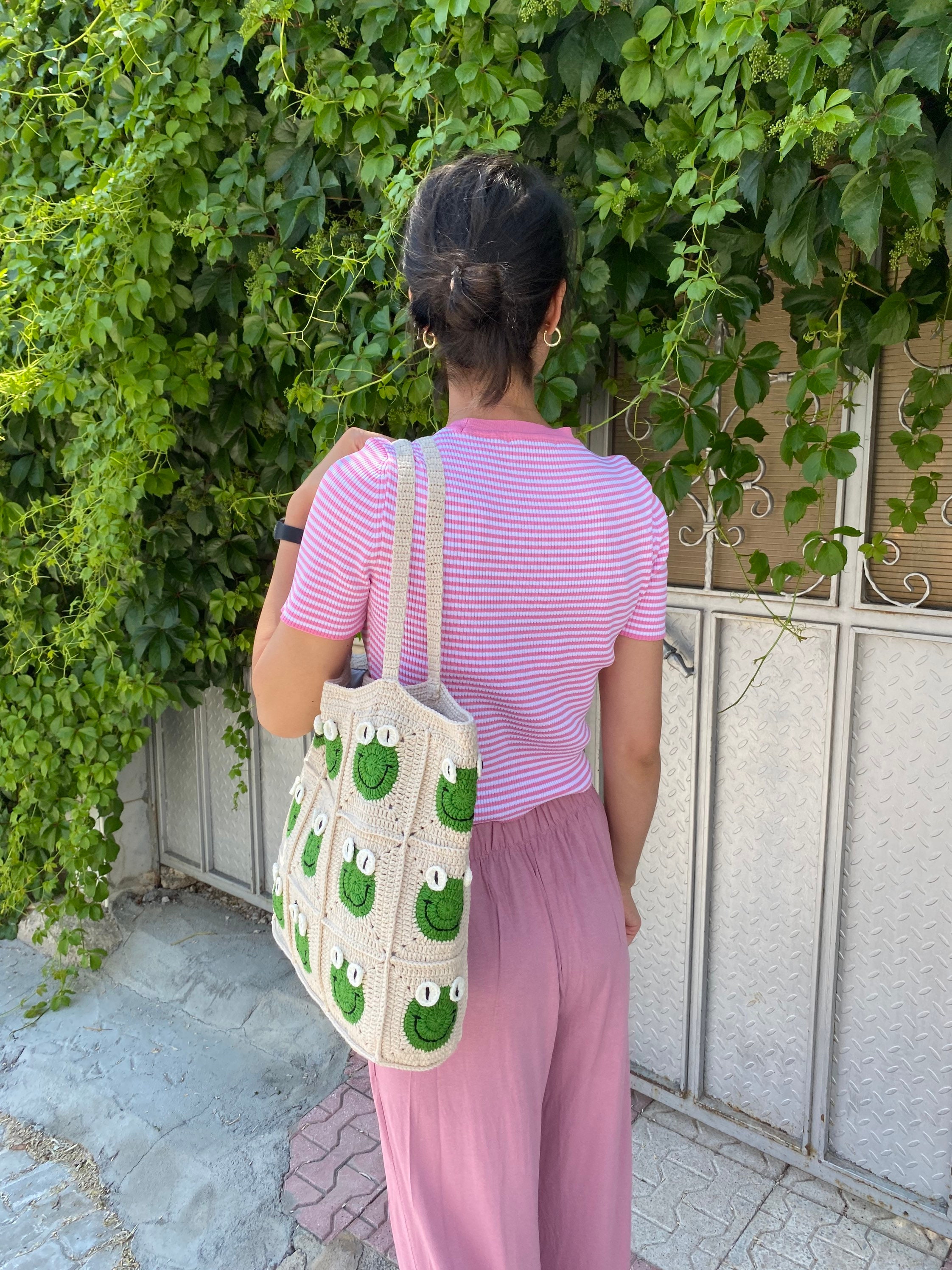 Smiley Face Crochet Bag, Granny Square Bag, Crochet Tote Purse, Summer Bag, Smiley Knitting Crochet Bag, Crochet Shoulder Bag, Beach Bag