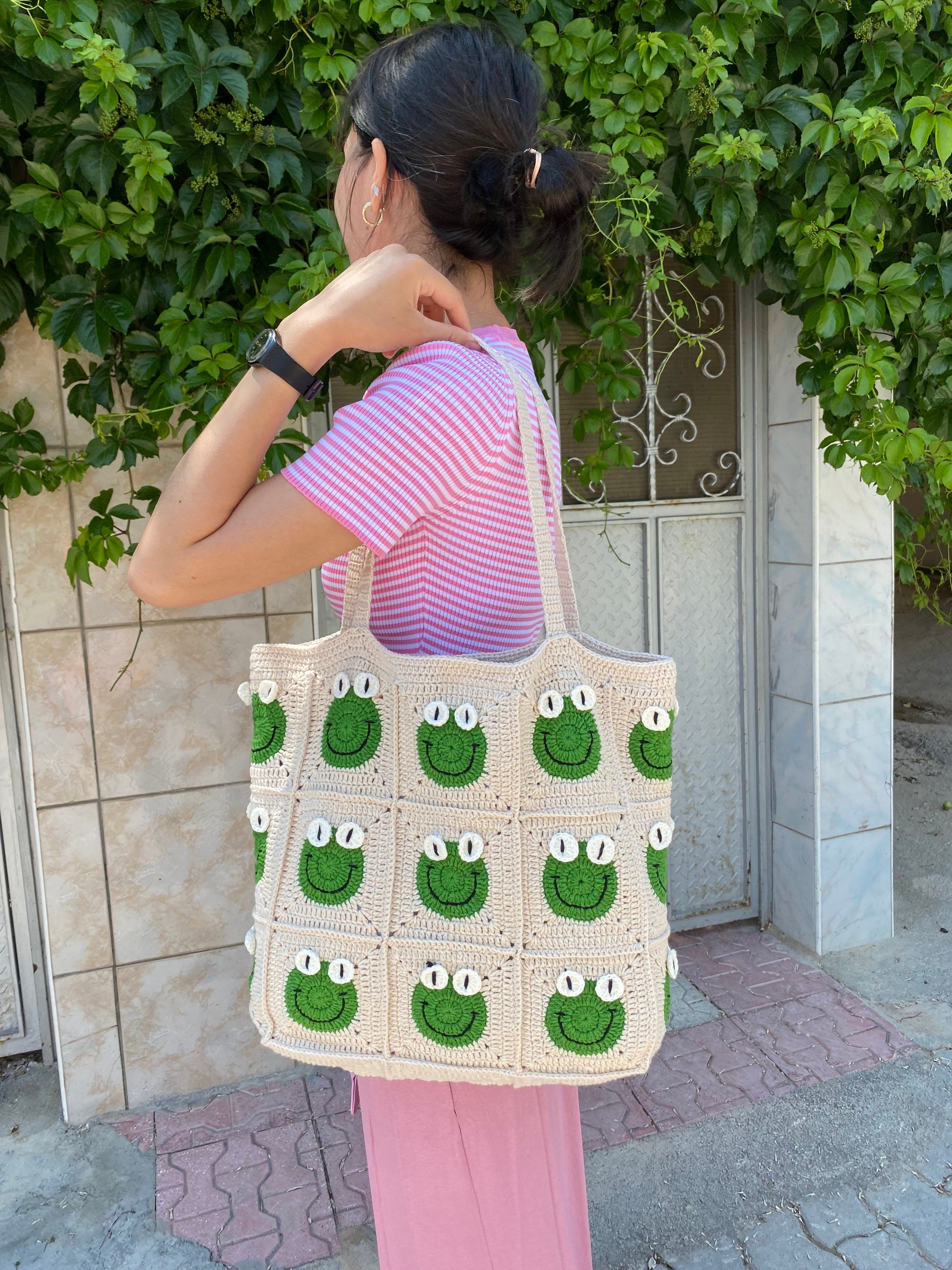 Smiley Face Crochet Bag, Granny Square Bag, Crochet Tote Purse, Summer Bag, Smiley Knitting Croch... — photo 2 of 10